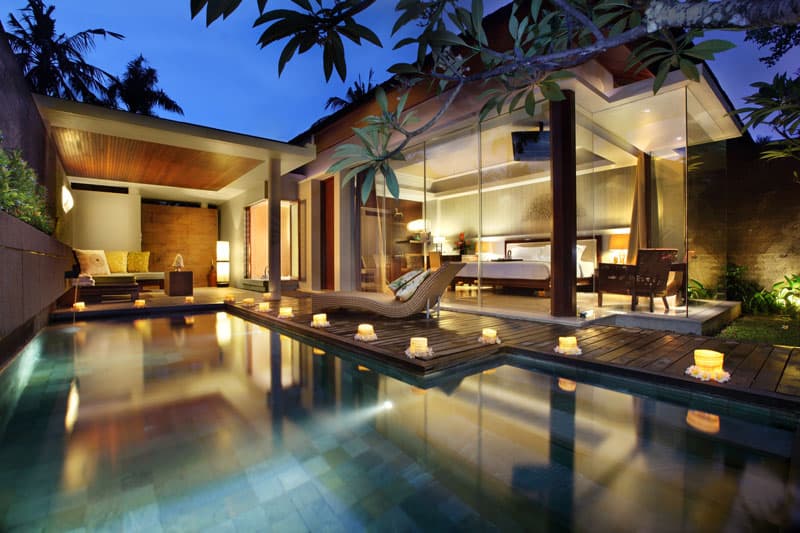 POOL CLUB VILLAS Take a lazy dip in your own pool