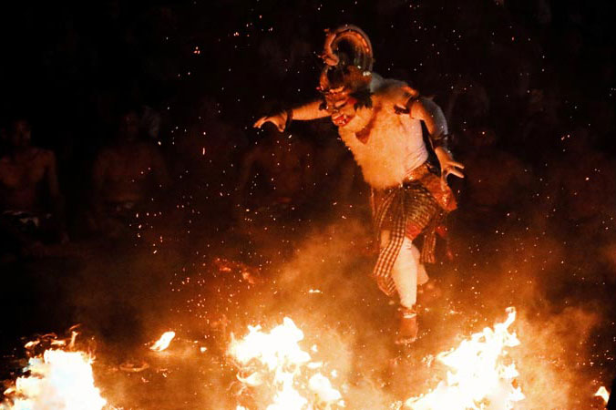 Harga-Tiket-Pementasan-Tarian-Kecak-Di-Uluwatu