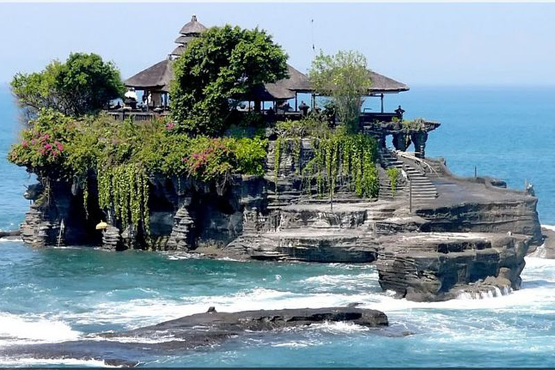 pura-tanah-lot-bali-indonesia